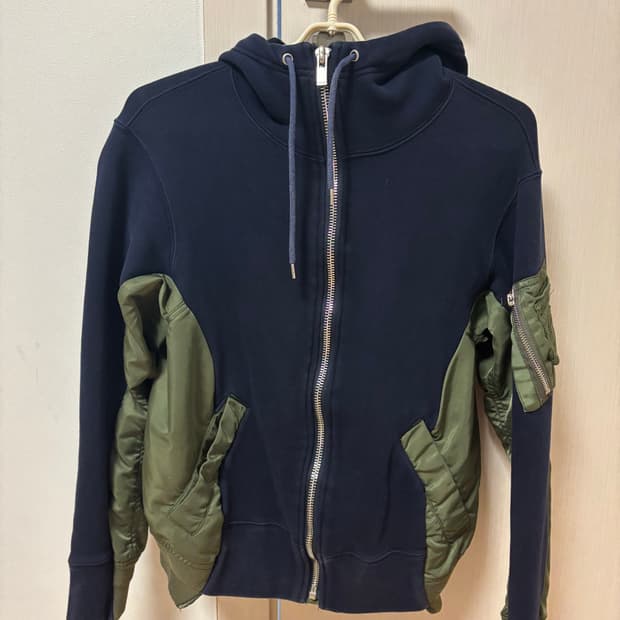 사카이 후드집업