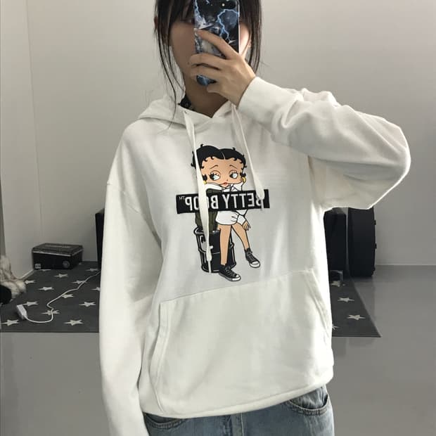 베티붑 프린팅 화이트 후드티