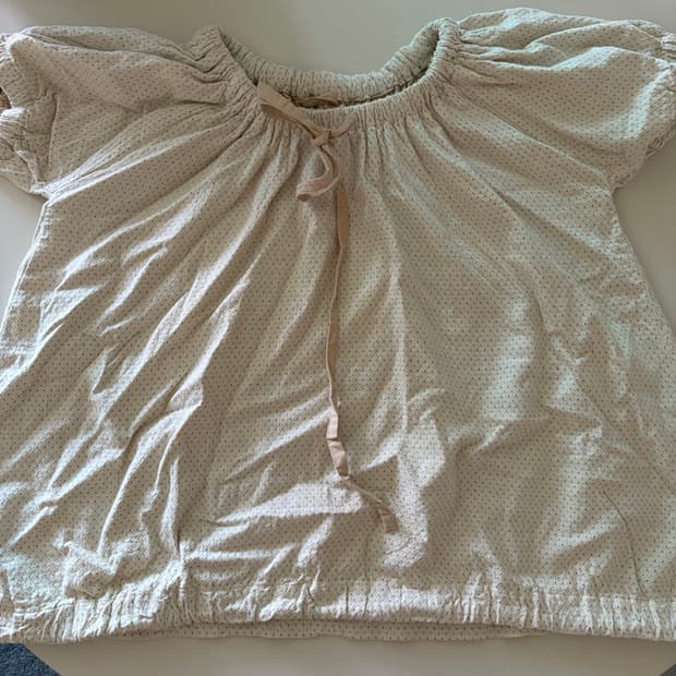 니혼진깔 도트 베이지 블라우스 반팔