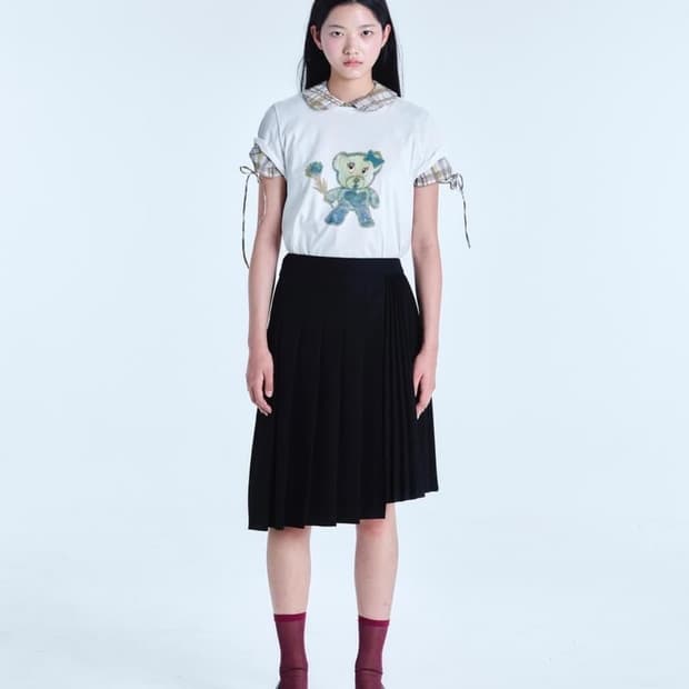 Cosmoss 플리츠 비대칭 스커트