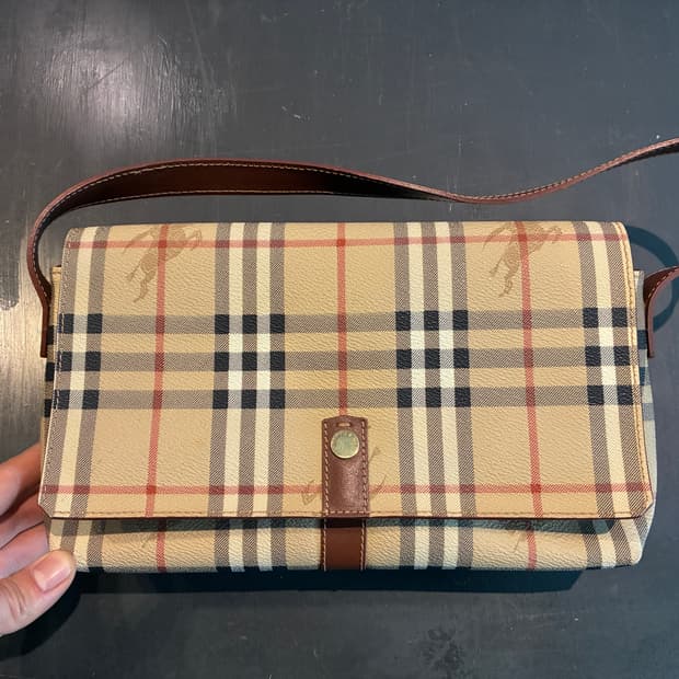 버버리 노바체크 숄더백