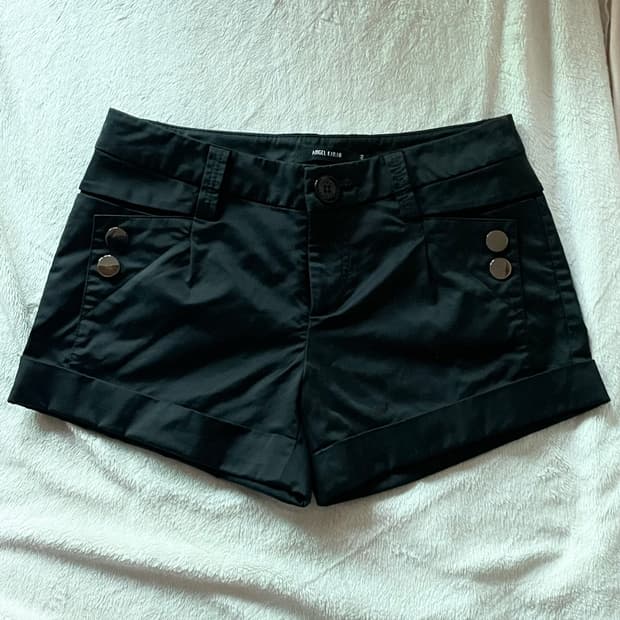 black short pants