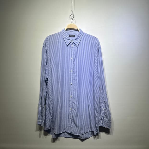 발렌시아가 스트라이프 블루 셔츠 판매합니다