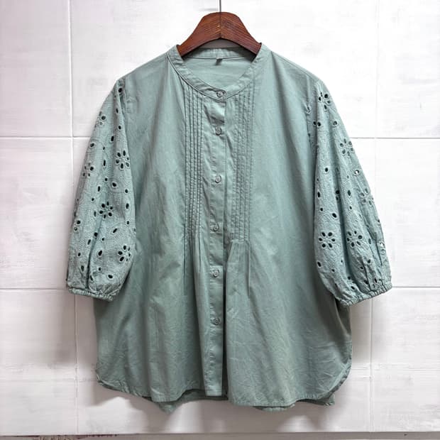 민트 펀칭 자수 모리걸 블라우스 JPN