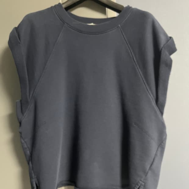 frame 네이비 반팔 맨투맨