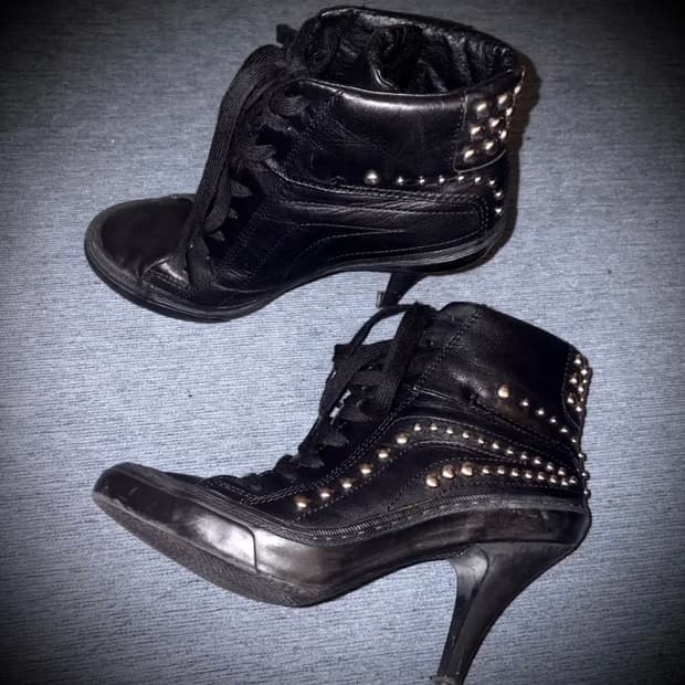 Ash black high-hill 스터드 블랙 하이 힐