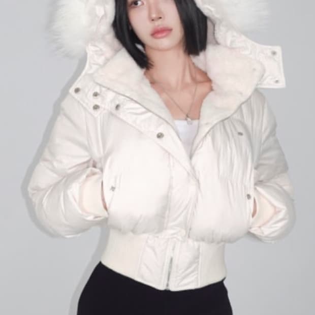 (새상품)페일제이드 소프트 후드 퍼 패딩 화이트