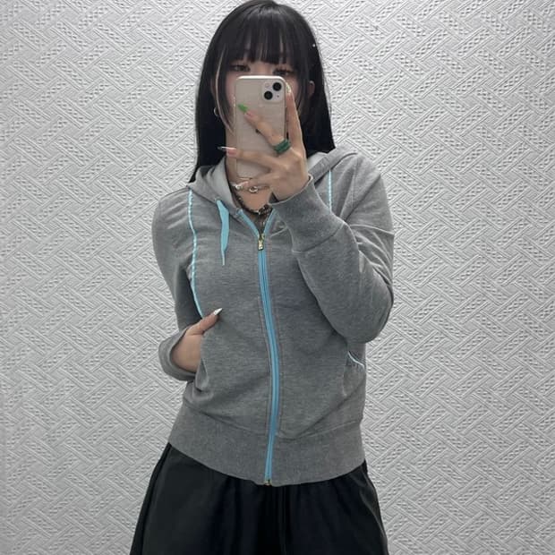 푸마 Y2K 러블리힙 드레이프 포켓 후드집업 S C09349