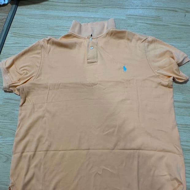 폴로 티셔츠