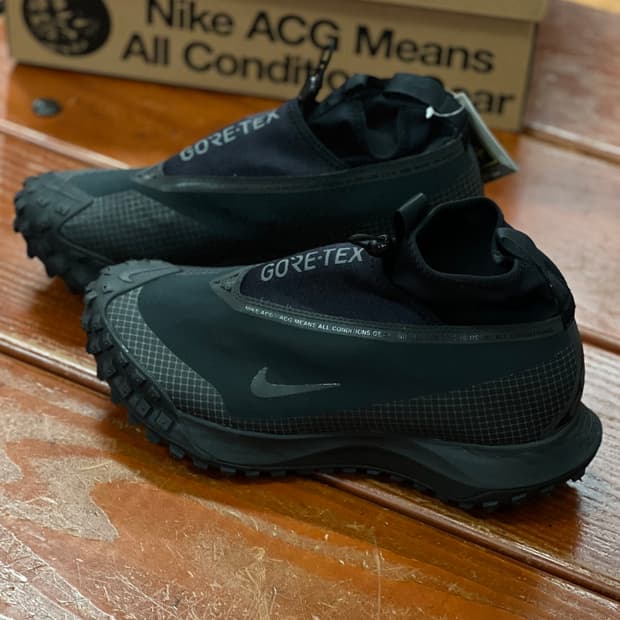 나이키 ACG 마운틴 플라이 고어텍스 블랙 초판 270 새제품