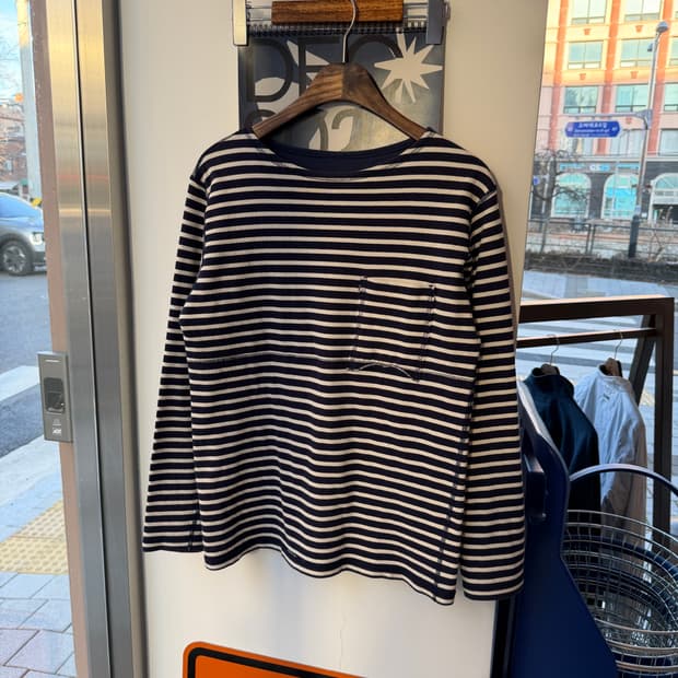 엔할리우드 리버시블 스트라이프 롱 슬리브