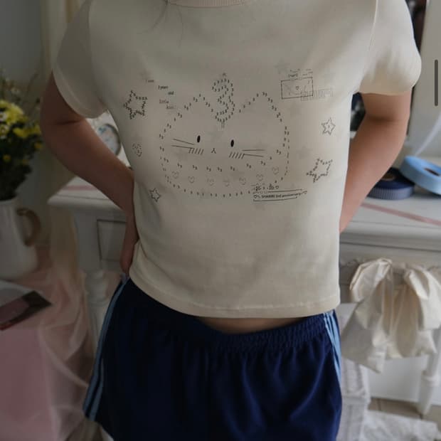 샤키리 shakiri 벌쓰데이 키리탑 반팔 티셔츠 크림