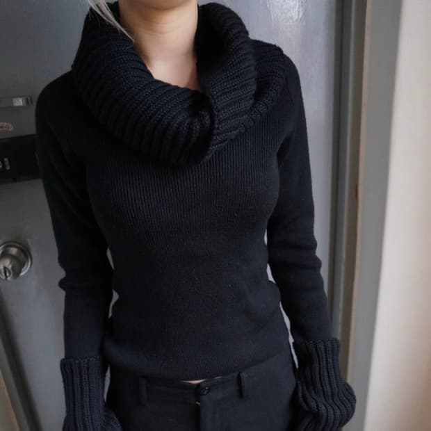 미우미우 터틀넥 니트