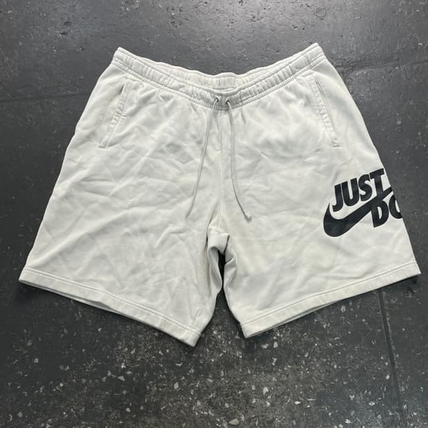 105 나이키 스웻 반바지 