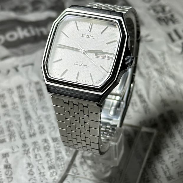 SEIKO quartz chronos