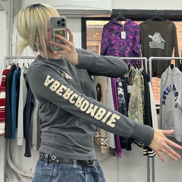 아베크롬비 사이드 로고 롱슬리브