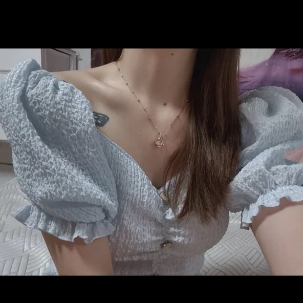 퍼프 블라우스
