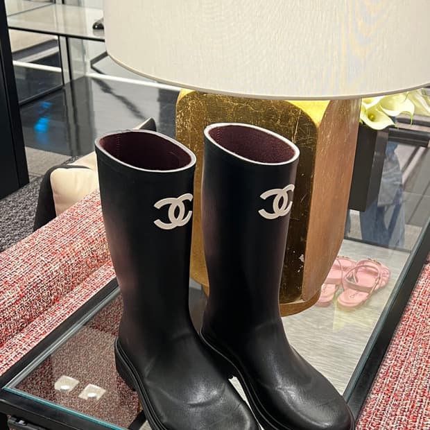 샤넬 레인부츠 러버부츠 37, 38 새상품 풀셋