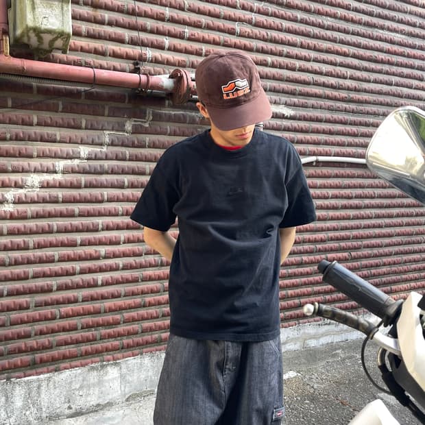 나이키 프리미엄 에센셜 반팔 티셔츠