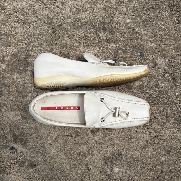 프라다 스포츠 토글 로퍼