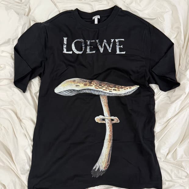 로에베 버섯 티셔츠 M사이즈 / 1회 착용 후 드라이클리닝