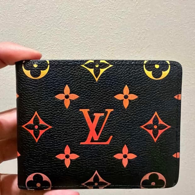 루이비통 한정판 반지갑 급처
