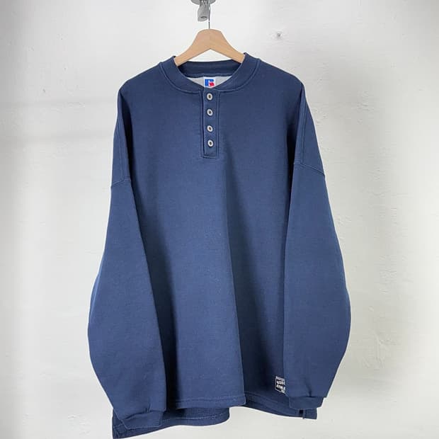 러셀 애슬레틱 90s 딥 네이비 헨리넥 스웨트 셔츠