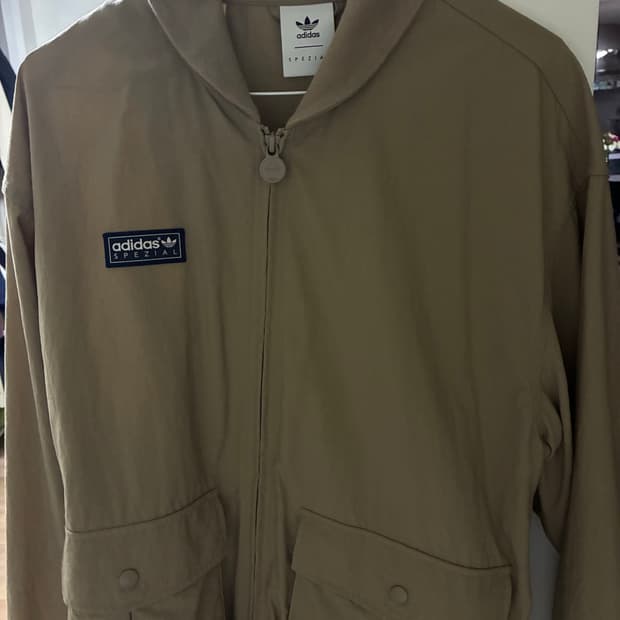 아디다스 바람막이