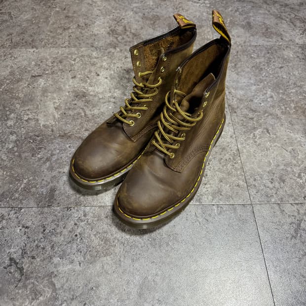 닥터마틴 1460 크레이지홀스 270