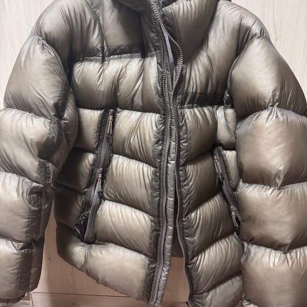 언어펙티드 LS 후드 패딩 L 팝니다