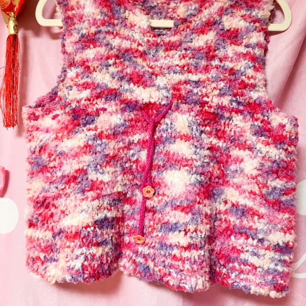 폼폼 니트 조끼