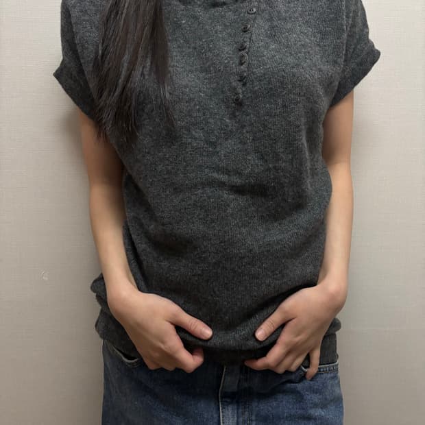 빈티지 그레이 버튼 니트