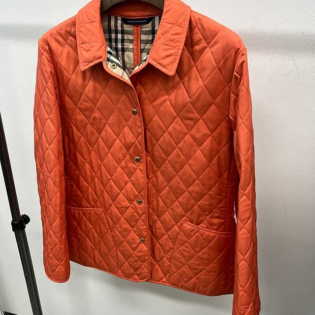 여) 버버리 오렌지 퀼팅자켓 