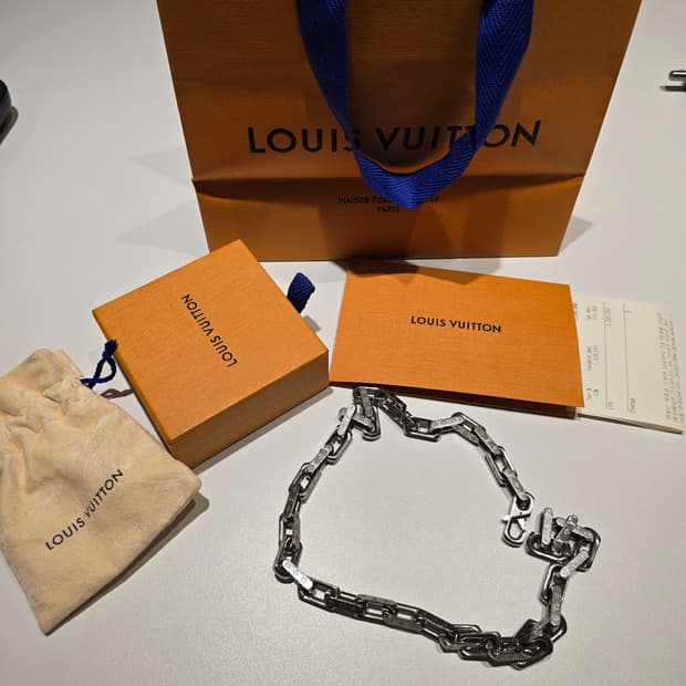 루이비통 M00307 목걸이 판매(풀구성품)