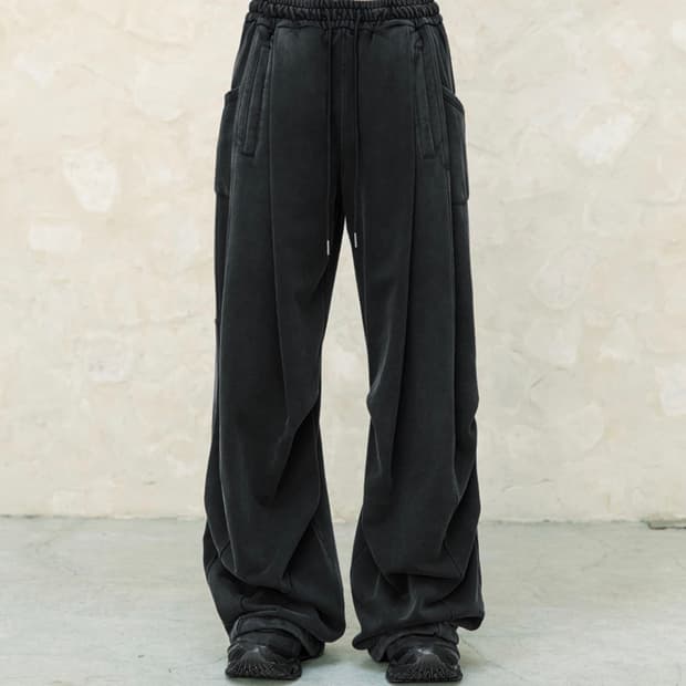 비긴202 보이드 파라슈트 스웻 팬츠 워시드 블랙 3