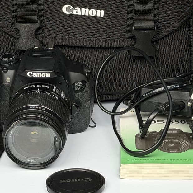 캐논 EOS 650D DSLR 카메라