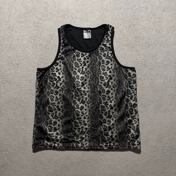Clash ahead leopard sleeveless