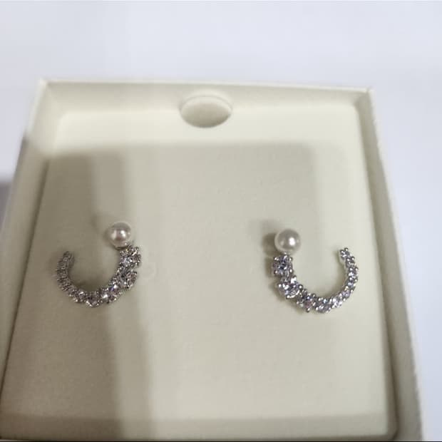 스외로브스키 matrix hoop 귀걸이