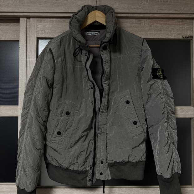 (m) 스톤아일랜드 나일론 다운 패딩 nylon sheen