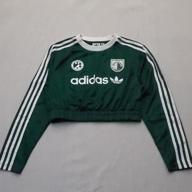 아디다스 그린 크롭 긴팔 티셔츠 L