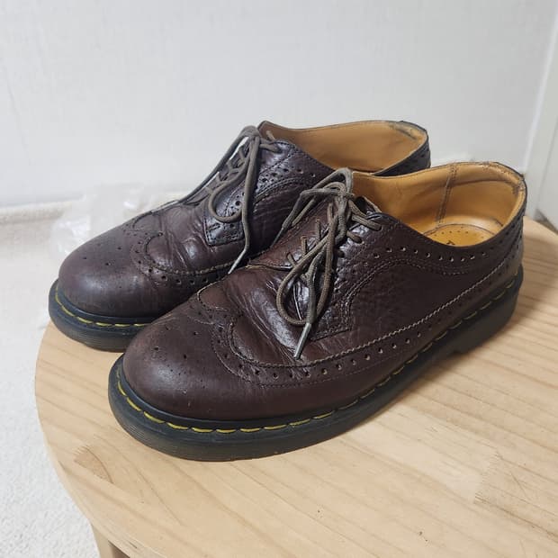 닥터마틴 13984 브라운 윙팁 us8 265 추천