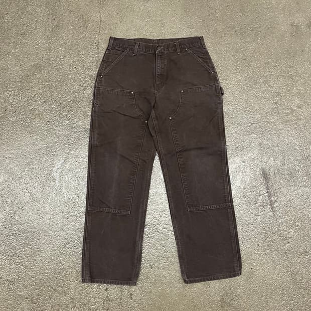 Carhartt B136 다크브라운 더블니 (33“)