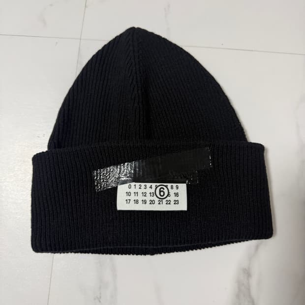 MM6 beanie