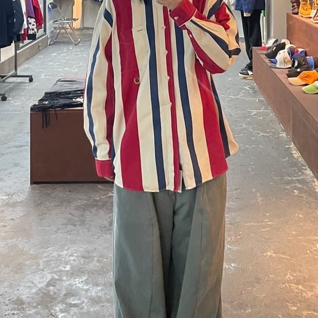 타미힐피거 자수로고 포켓 스트라이프 카라넥 셔츠 H1143