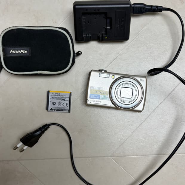후지필름 파인픽스 F200EXR 디카 디지털 카메라