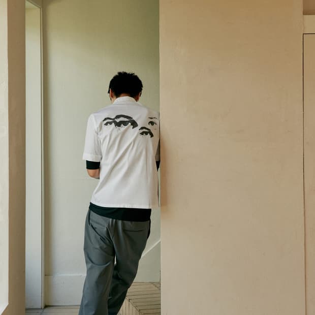 BACK PRINTED SLIM SHORT - SLEEVED SHIRT