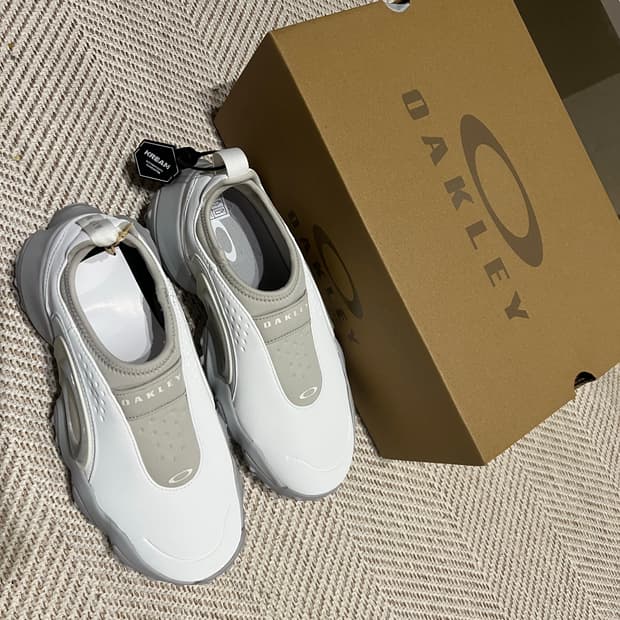 오클리 엣지 아이콘 화이트 245