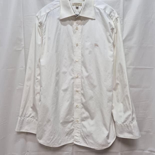 버버리 화이트셔츠 