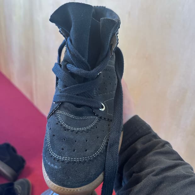 bobby sneakers