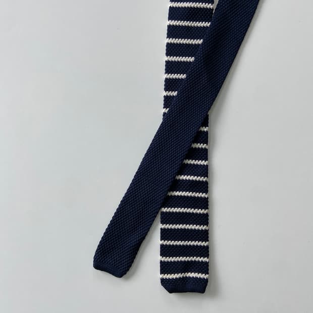 니트 넥타이